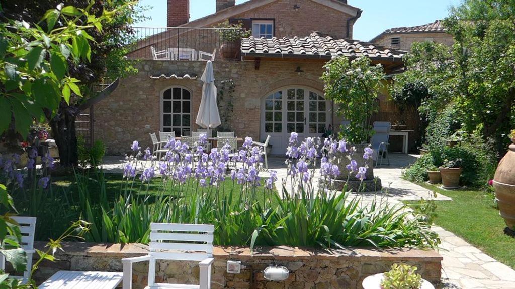 Casa Di Leo With Pool Holiday home Radicondoli
